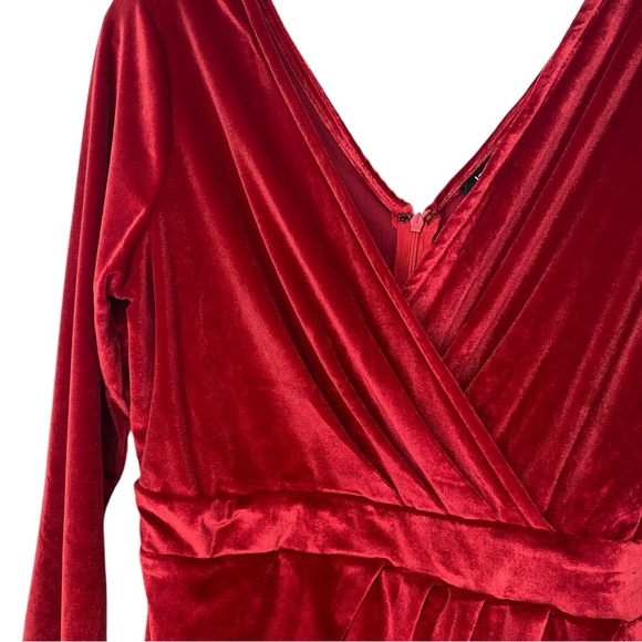 NEW Jay Jay Brand Deep Cranberry long sleeve v neck pleated velour bodycon dress - Picture 8 of 16